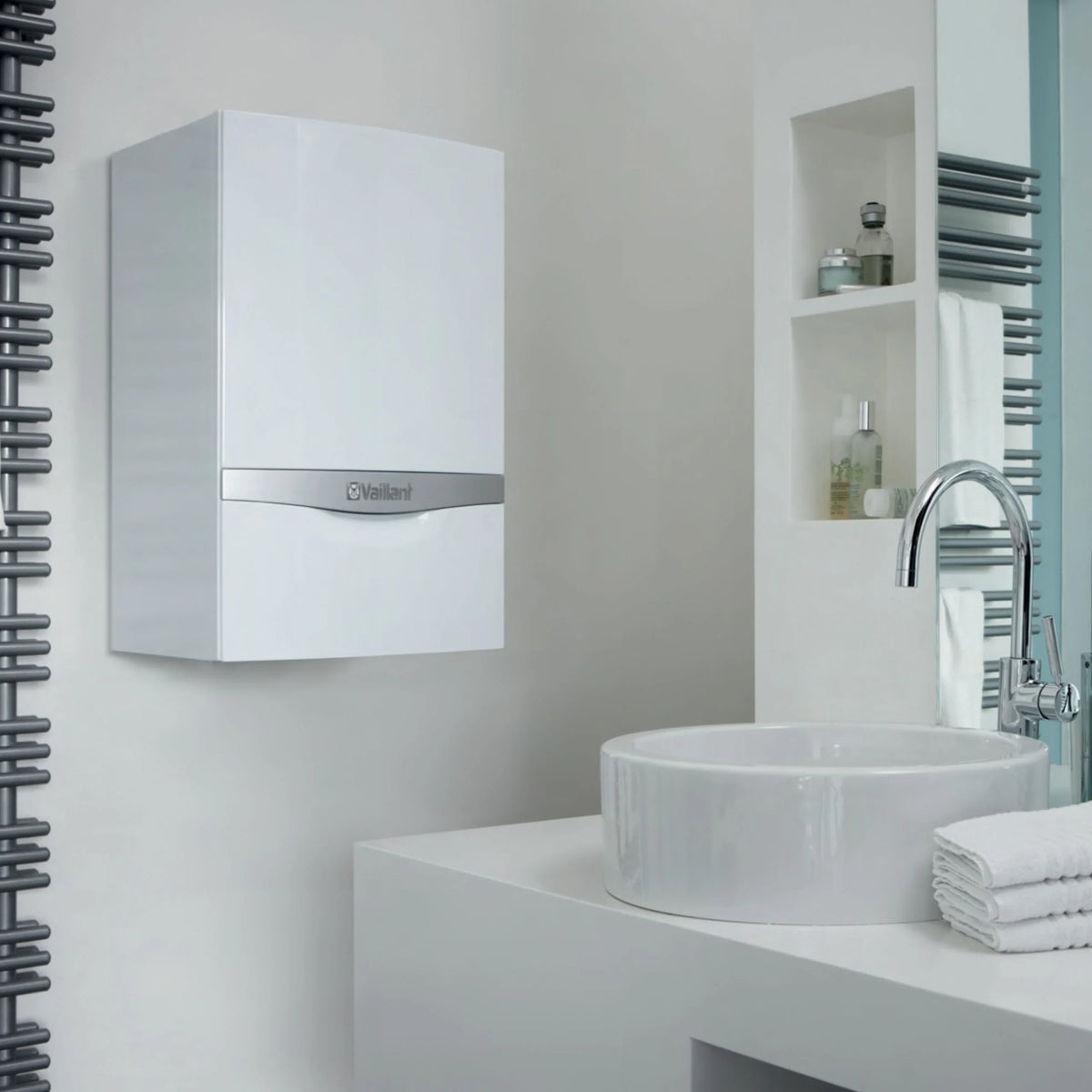 Vaillant Ecotech 415 Heat Only with Horizontal Flue & 15mm Scale Reducer